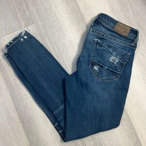 BKE Stella distressed jeans. size 27. Slim fit. Low rise. Ankle skinny.